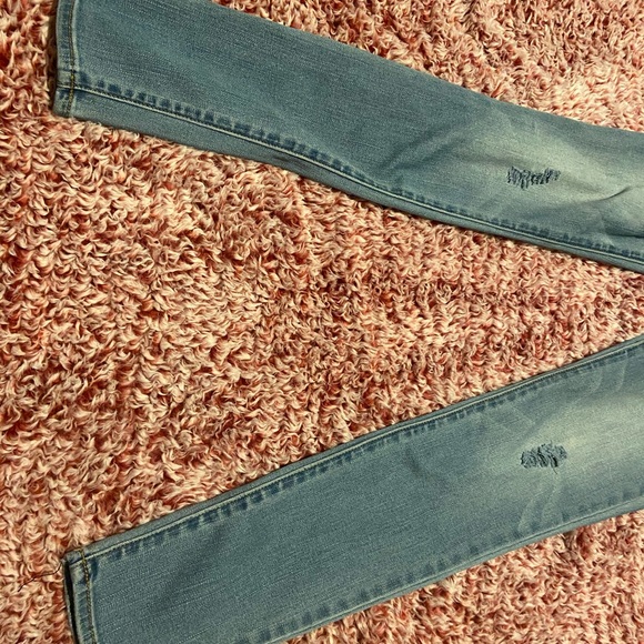 Distressed American Eagle Jeans - Picture 2 of 4